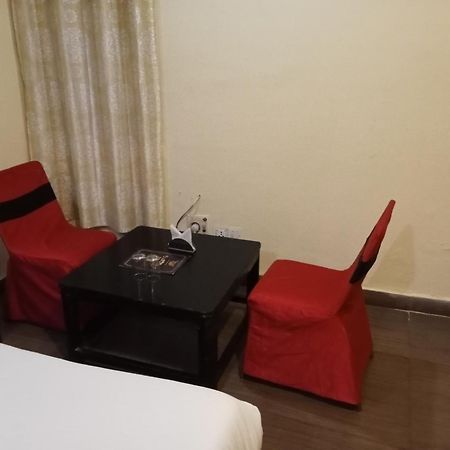 Hotel C-9 Джайпур Екстериор снимка