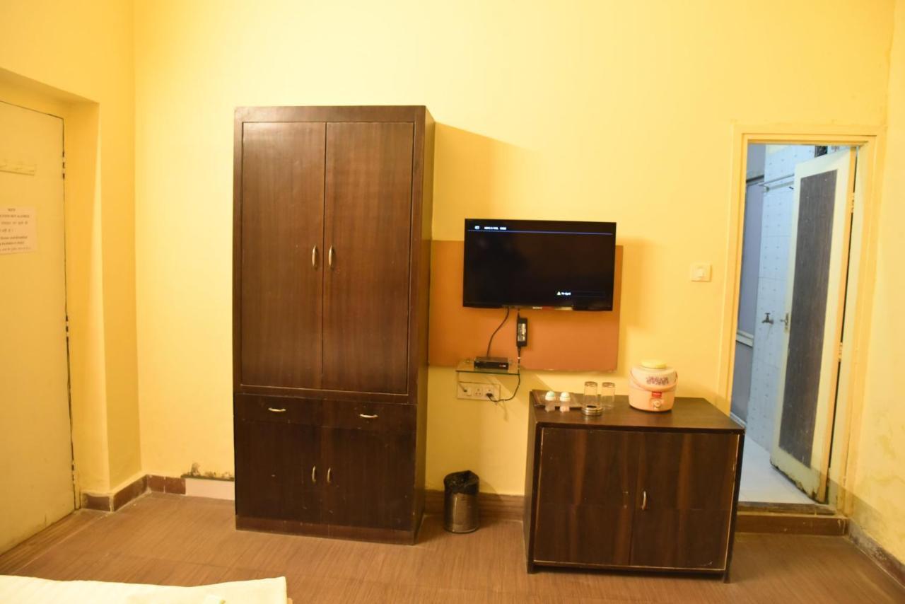 Hotel C-9 Джайпур Екстериор снимка