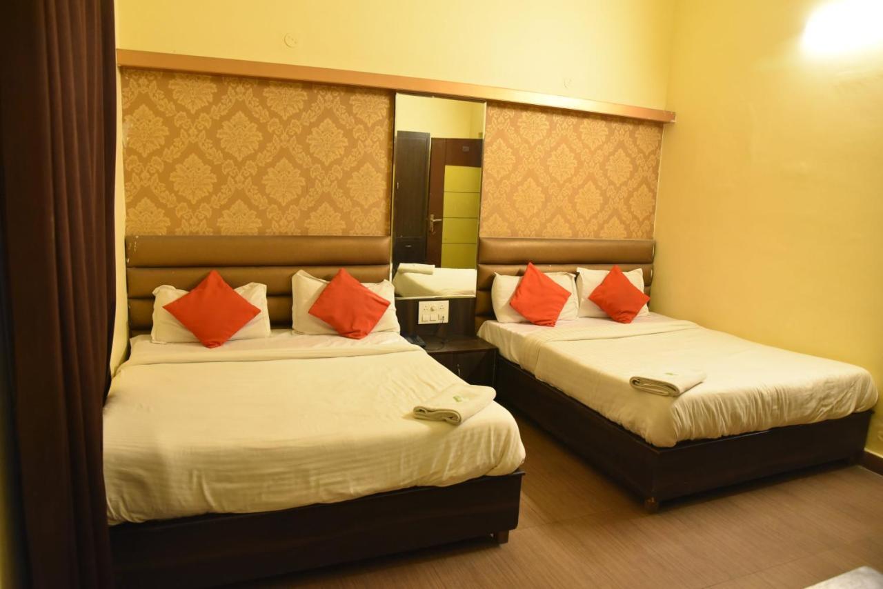 Hotel C-9 Джайпур Екстериор снимка