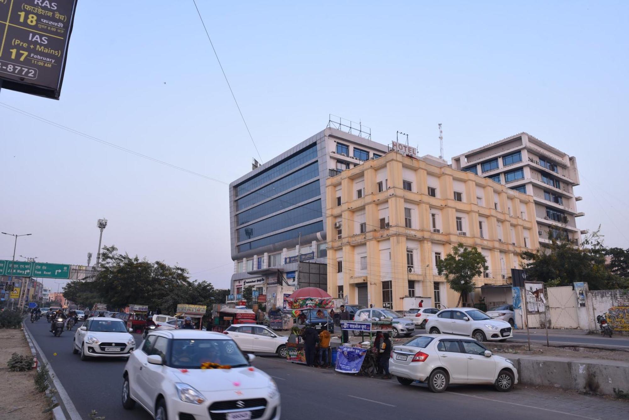 Hotel C-9 Джайпур Екстериор снимка