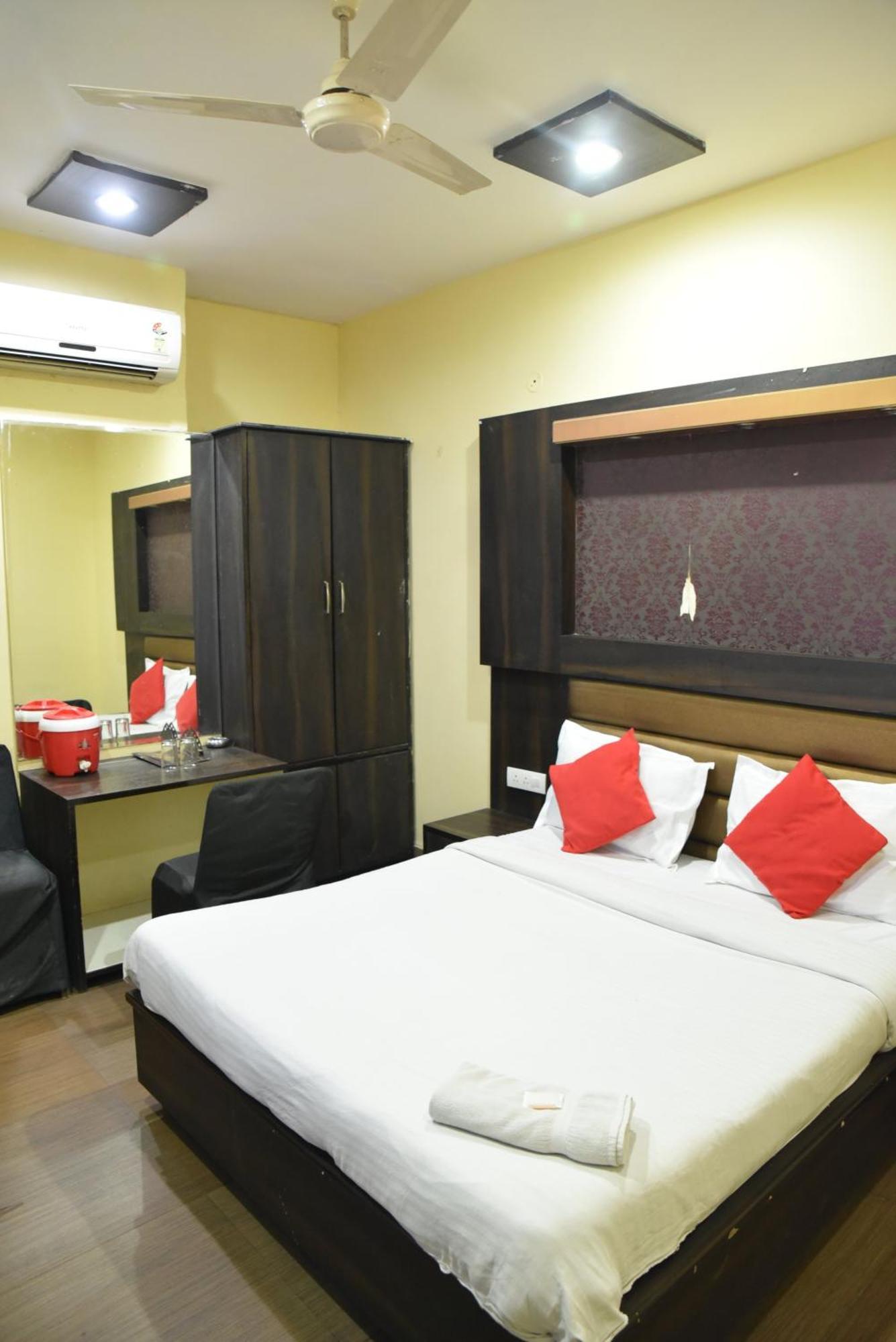 Hotel C-9 Джайпур Екстериор снимка
